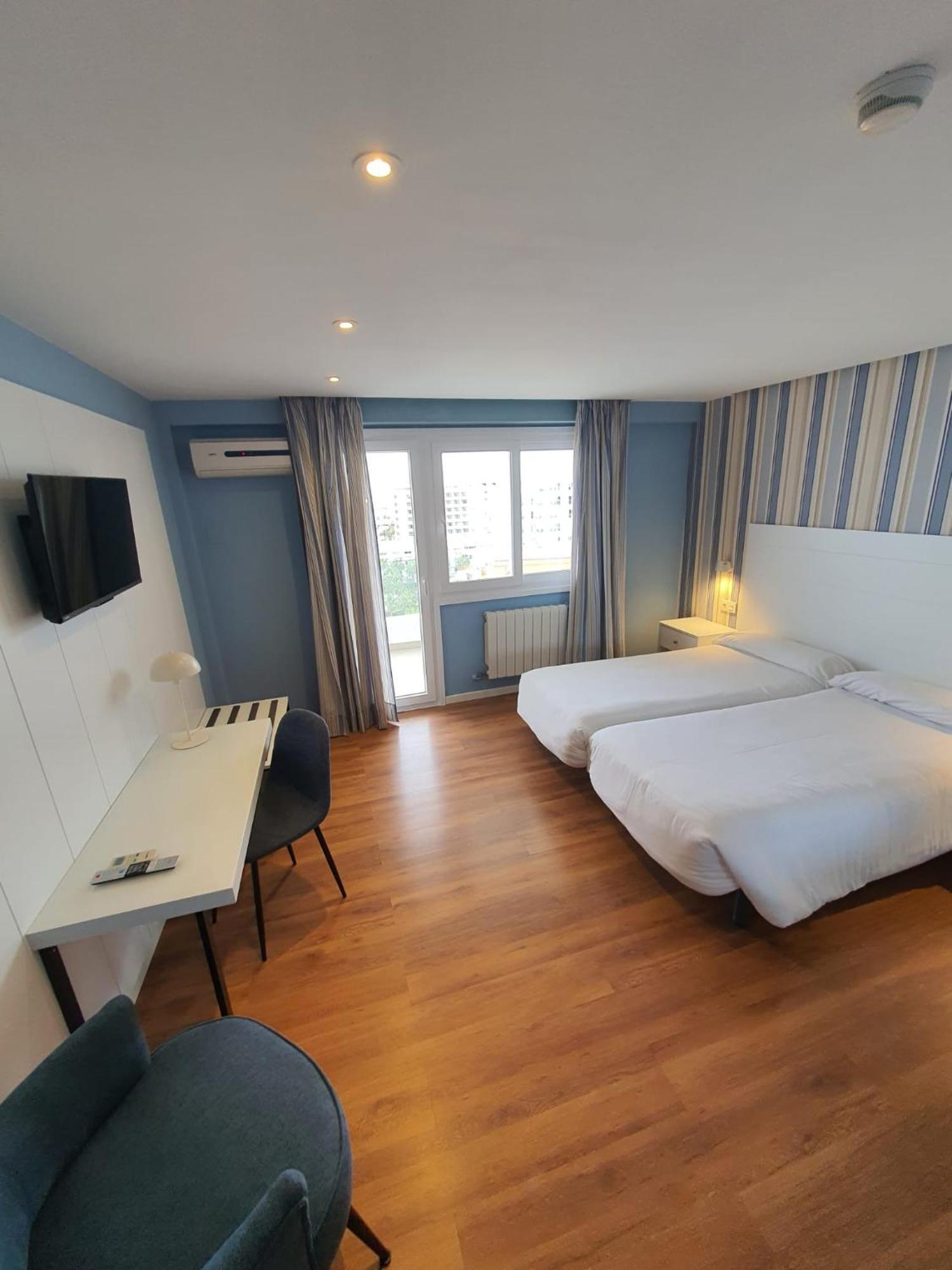 Hotel La Barracuda Torremolinos Esterno foto